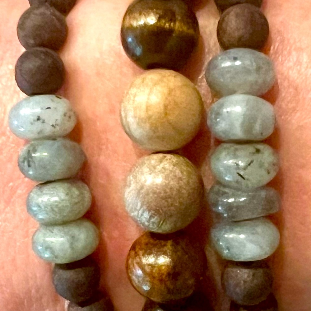 3 wooden beads stretch bracelets with matching earrings set